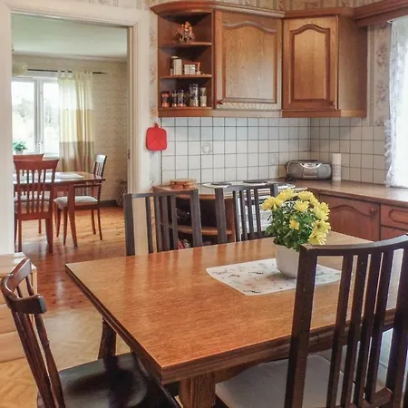 Five Bedroom Holiday In Hornes Byglandsfjord